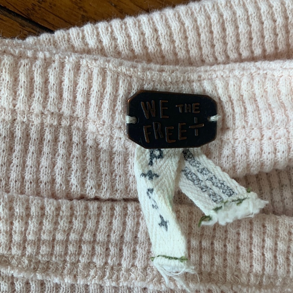 Free People We The Free Blossom Thermal Top Women’s Rose Waffle Shirt Size Small - Picture 4 of 9